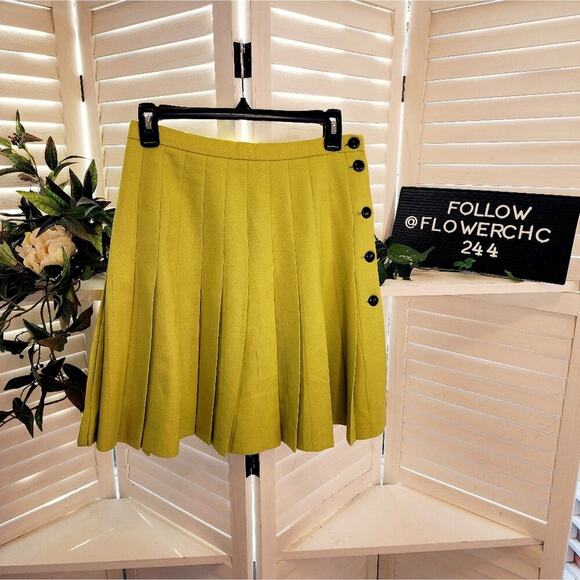 ESCADA GREEN BUTTON SIDE PLEATED SKIRT SIZE 38 (4/6) - Picture 1 of 7